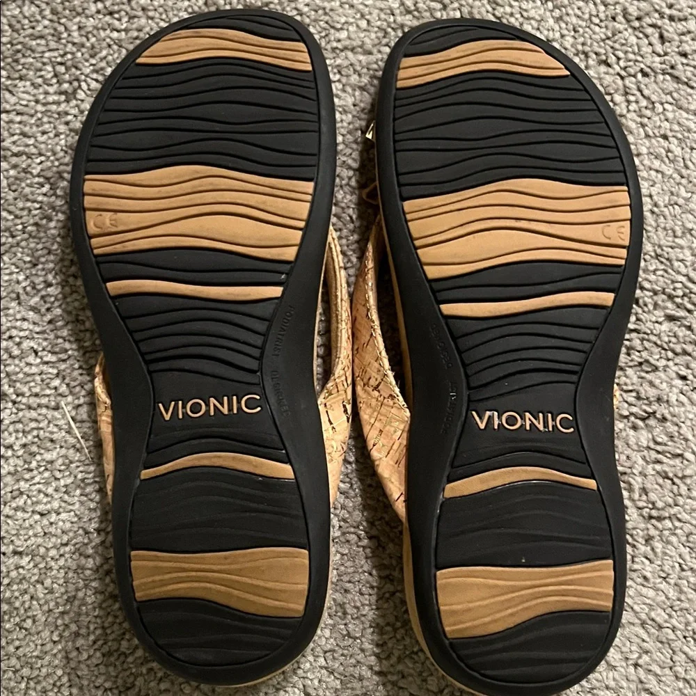 Vionic Bella II sandals tan cork thong sandals size 6 comfort flip flops - Picture 4 of 6